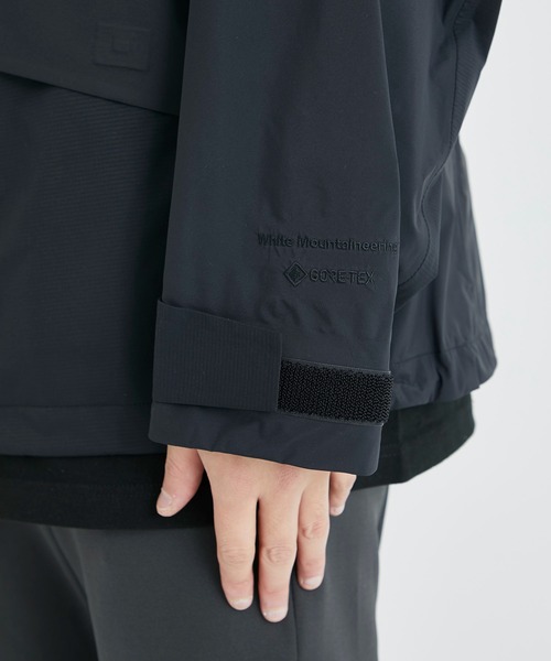 WHITE MOUNTAINEERING(ホワイトマウンテニアリング)の「【White Mountaineering/ホワイトマウンテニアリング】GORE-TEX PACLITE MOUNTAIN PARKA/ゴアテックスパックライトマウンテンパーカー(マウンテンパーカー・メンズ・ブラック・2/1)」の11枚目の写真