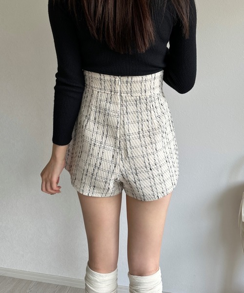 Silly（シリー）の「アシンメトリーツイードハイウエストフェイクスカート（スカート・レディース・ホワイト/ブラック・SMALL/MEDIUM/LARGE）」の7枚目の写真