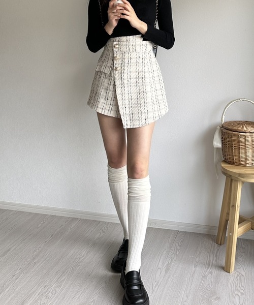 Silly（シリー）の「アシンメトリーツイードハイウエストフェイクスカート（スカート・レディース・ホワイト/ブラック・SMALL/MEDIUM/LARGE）」の4枚目の写真
