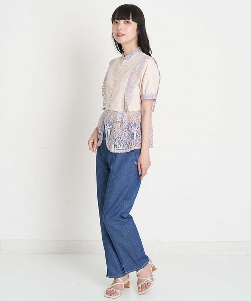 A de a.v.v(アードアー・ヴェ・ヴェ)の「刺繍入りケミカルレースブラウス(シャツ/ブラウス・レディース・ブラック/ベージュ・SMALL/MEDIUM/36/38)」の22枚目の写真