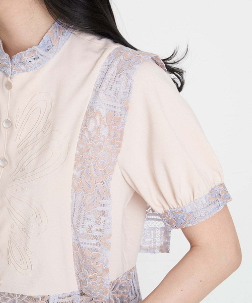 A de a.v.v(アードアー・ヴェ・ヴェ)の「刺繍入りケミカルレースブラウス(シャツ/ブラウス・レディース・ブラック/ベージュ・SMALL/MEDIUM/36/38)」の15枚目の写真