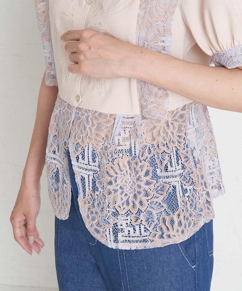 A de a.v.v(アードアー・ヴェ・ヴェ)の「刺繍入りケミカルレースブラウス(シャツ/ブラウス・レディース・ブラック/ベージュ・SMALL/MEDIUM/36/38)」の14枚目の写真