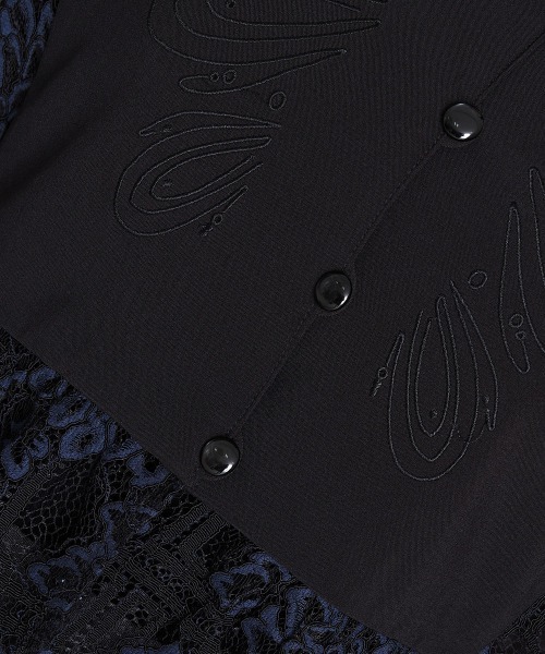 A de a.v.v(アードアー・ヴェ・ヴェ)の「刺繍入りケミカルレースブラウス(シャツ/ブラウス・レディース・ブラック/ベージュ・SMALL/MEDIUM/36/38)」の8枚目の写真