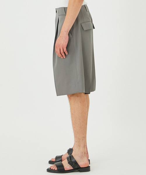 UNITED TOKYO(ユナイテッドトウキョウ)の「HARD GABARDINE SHORT PANTS(その他パンツ・メンズ・ライトグレー/ダークグレー・1/2)」の11枚目の写真