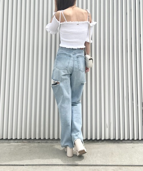 Chico（チコ）の「オフショル2way短丈シャーリングTOPS（Tシャツ/カットソー・レディース・イエロー/ホワイト/ホワイト系その他2/ダークブラウン・FREE）」の11枚目の写真