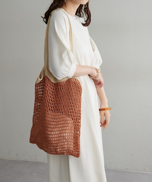 DISCOAT(ディスコート)の「【WEB限定】ラグラン袖ボリュームワンピース(ワンピース・レディース・ホワイト/グレイッシュベージュ/アイボリー/ブラック・MEDIUM)」の12枚目の写真