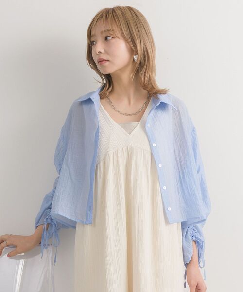 RETRO GIRL(レトロガール)の「袖シャーリングシアーSH(シャツ/ブラウス・レディース・ブルー/オフホワイト/グリーン/ピンク・FREE)」の3枚目の写真