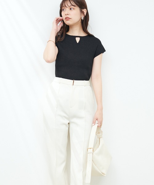 natural couture(ナチュラルクチュール)の「三角あき2WAYノースリラメニット(キャミソール・レディース・ブラック/グリーン/ラベンダー/レンガ/アイボリー・FREE)」の13枚目の写真