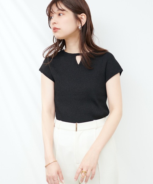 natural couture(ナチュラルクチュール)の「三角あき2WAYノースリラメニット(キャミソール・レディース・ブラック/グリーン/ラベンダー/レンガ/アイボリー・FREE)」の12枚目の写真