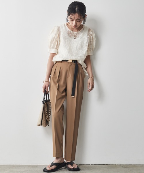 CHIC STYLE（シックスタイル）の「＜大きいサイズ＞カットジャガードパフスリーブブラウス シックスタイル（シャツ/ブラウス・レディース・ベージュ/ブラック・L/LL/3L/4L/5L）」の7枚目の写真