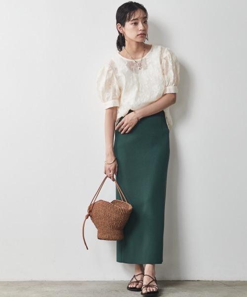 CHIC STYLE（シックスタイル）の「＜大きいサイズ＞カットジャガードパフスリーブブラウス シックスタイル（シャツ/ブラウス・レディース・ベージュ/ブラック・L/LL/3L/4L/5L）」の8枚目の写真