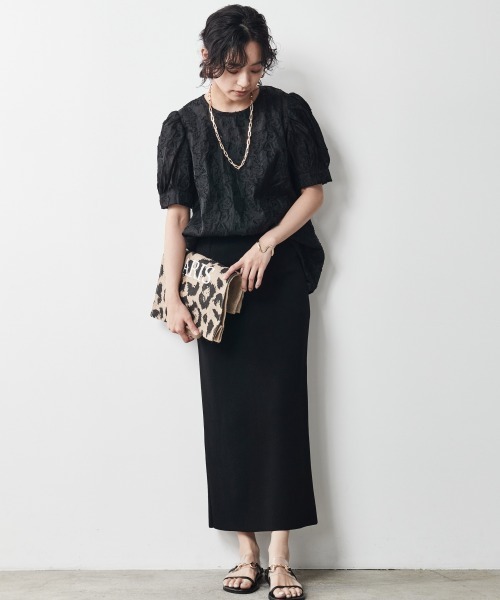 CHIC STYLE（シックスタイル）の「＜大きいサイズ＞カットジャガードパフスリーブブラウス シックスタイル（シャツ/ブラウス・レディース・ベージュ/ブラック・L/LL/3L/4L/5L）」の12枚目の写真