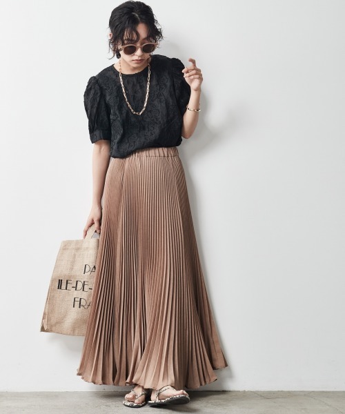 CHIC STYLE（シックスタイル）の「＜大きいサイズ＞カットジャガードパフスリーブブラウス シックスタイル（シャツ/ブラウス・レディース・ベージュ/ブラック・L/LL/3L/4L/5L）」の14枚目の写真