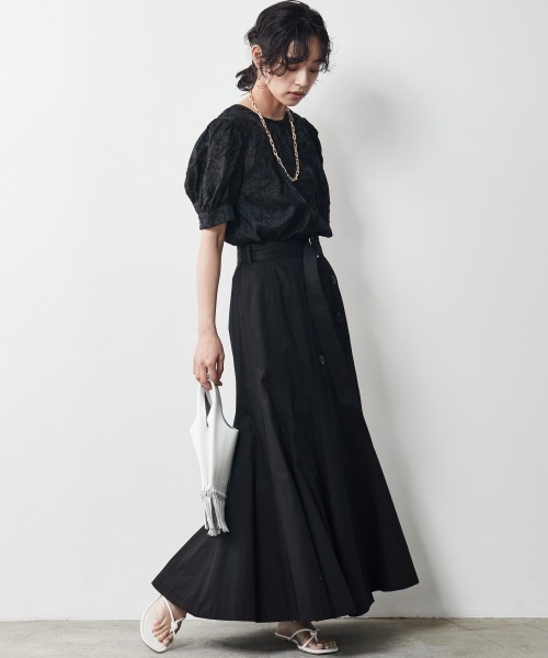 CHIC STYLE（シックスタイル）の「＜大きいサイズ＞カットジャガードパフスリーブブラウス シックスタイル（シャツ/ブラウス・レディース・ベージュ/ブラック・L/LL/3L/4L/5L）」の18枚目の写真