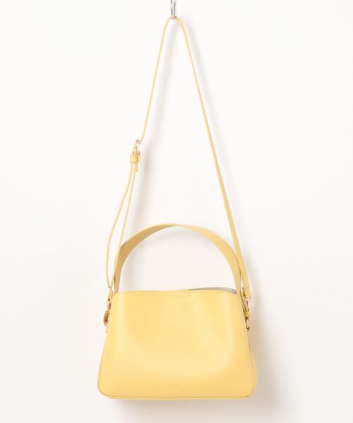 Elura（エルーラ）の「＜2023春ver＞リュクスエアリー2wayショルダー（ハンドバッグ・レディース・ブラック/ベージュ/イエロー・ONE SIZE）」の3枚目の写真