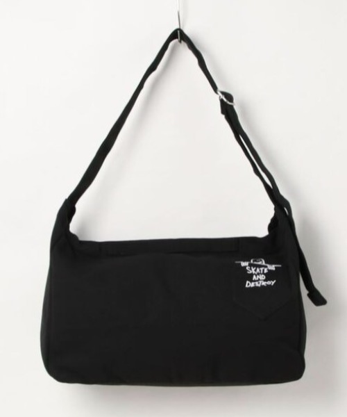 THRASHER(スラッシャー)の「【THRASHER】Shoulder Bag(ST)(ショルダーバッグ・メンズ・ホワイト系その他/ブラック系その他/グレー系その他/ベージュ系その他/ブラック系その他2/ホワイト系その他2・FREE)」の4枚目の写真