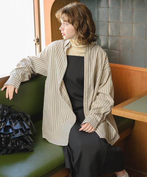 Birthday room(バースデイルーム)の「ビーグル刺繍ワッペンシャツ(シャツ/ブラウス・レディース・ホワイト/ベージュ系その他/ブラック/ブルー・FREE)」の1枚目の写真