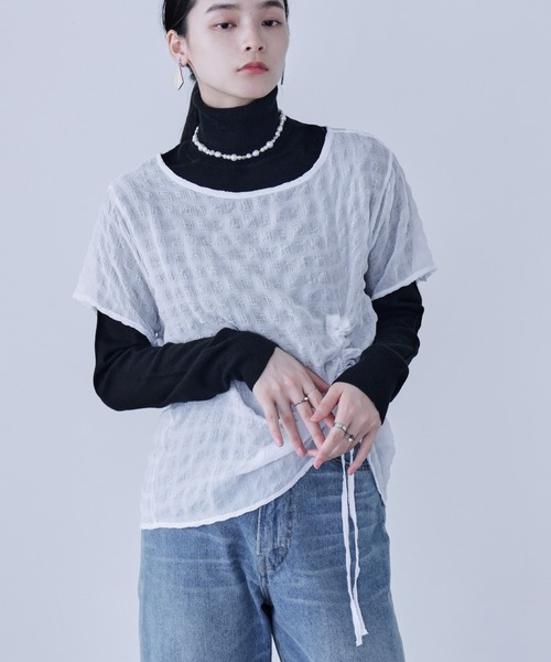 Fashion Letter(ファッションレター)の「サイドシャーリング 半袖ブラウス(Tシャツ/カットソー・レディース・ブラック/オフホワイト/グリーン/ブルー・M)」の7枚目の写真