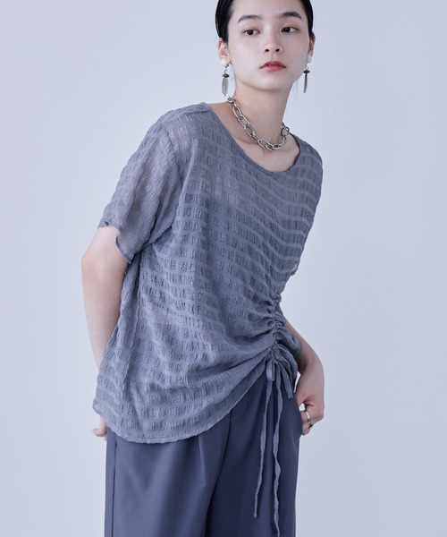 Fashion Letter(ファッションレター)の「サイドシャーリング 半袖ブラウス(Tシャツ/カットソー・レディース・ブラック/オフホワイト/グリーン/ブルー・M)」の16枚目の写真