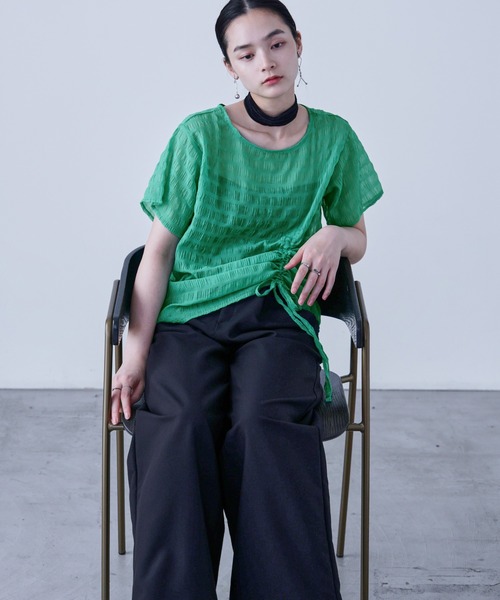 Fashion Letter(ファッションレター)の「サイドシャーリング 半袖ブラウス(Tシャツ/カットソー・レディース・ブラック/オフホワイト/グリーン/ブルー・M)」の19枚目の写真