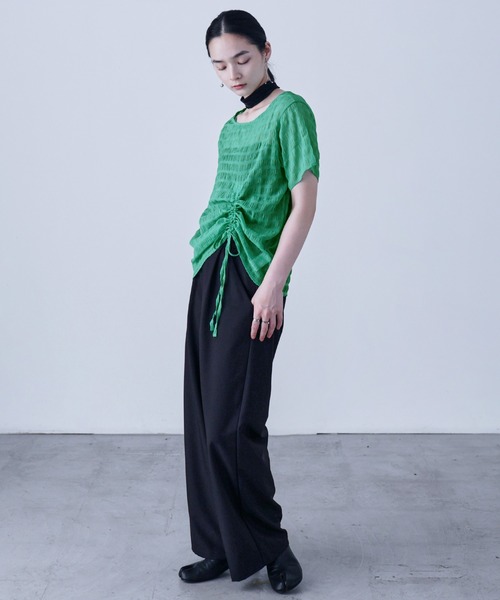 Fashion Letter(ファッションレター)の「サイドシャーリング 半袖ブラウス(Tシャツ/カットソー・レディース・ブラック/オフホワイト/グリーン/ブルー・M)」の22枚目の写真