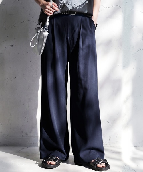 antiqua(アンティカ)の「ロング 無地 ストレート タックパンツ(その他パンツ・レディース・ダークグレー/ダークグリーン/グレー系その他/マスタード/ブラック/グリーン/アイボリー/ブルー系その他/カーキ/ダークカーキ/ライム/ダークネイビー/ピンク/ダークパープル・L/M)」の1枚目の写真