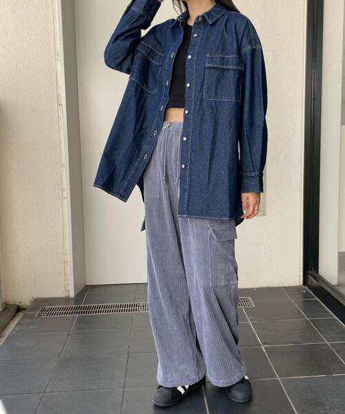 WEGO(ウィゴー)の「WEGO/デニムビッグシャツ(シャツ/ブラウス・レディース・インディゴブルー/ブラック系その他・FREE)」の4枚目の写真