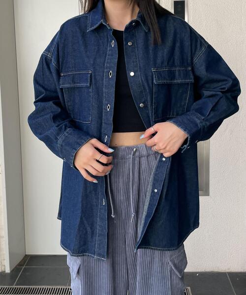 WEGO(ウィゴー)の「WEGO/デニムビッグシャツ(シャツ/ブラウス・レディース・インディゴブルー/ブラック系その他・FREE)」の8枚目の写真