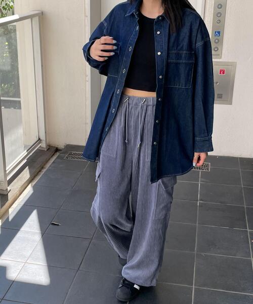 WEGO(ウィゴー)の「WEGO/デニムビッグシャツ(シャツ/ブラウス・レディース・インディゴブルー/ブラック系その他・FREE)」の10枚目の写真