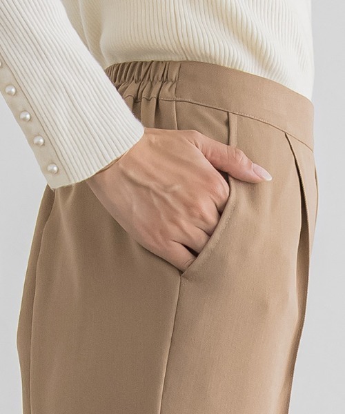 Pierrot(ピエロ)の「バックゴールドボタンデザインパンツ(その他パンツ・レディース・ブラック/ブルーグリーン/ベージュ・PM/M/L)」の22枚目の写真