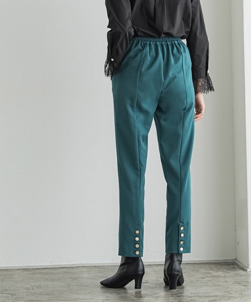 Pierrot(ピエロ)の「バックゴールドボタンデザインパンツ(その他パンツ・レディース・ブラック/ブルーグリーン/ベージュ・PM/M/L)」の18枚目の写真