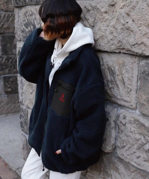 U.S. POLO ASSN.（ユーエスポロアッスン）の「【U.S.POLOASSN.】 オーバーサイズ ロゴ 刺繍 スタンド ボアジャケット（ブルゾン・レディース・オフホワイト/ネイビー/ブラック/ブラウン・X-LARGE/LARGE/MEDIUM）」の22枚目の写真