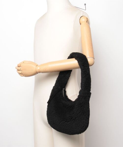 TODAYFUL（トゥデイフル）の「TODAYFUL Oval Boa Bag 12321003