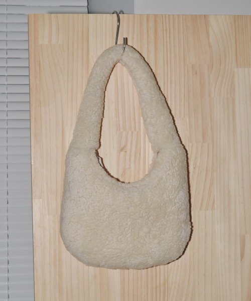 TODAYFUL（トゥデイフル）の「TODAYFUL Oval Boa Bag 12321003（ハンドバッグ・レディース・ホワイト/ブラック・FREE）」の7枚目の写真