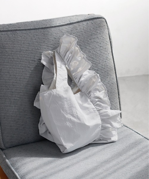 ANEMONE（アネモネ）の「フリルハンドルトートバッグ（トートバッグ・レディース・パープル/ネイビー/ブラック/ブルー/ベージュ/オレンジ/ライトグレー/グリーン/アイボリー・FREE）」の3枚目の写真