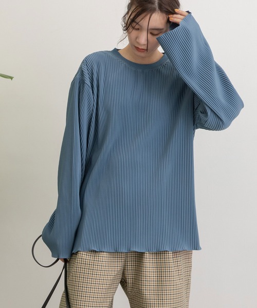 POU DOU DOU(プードゥドゥ)の「トリコットプリーツロンTee(Tシャツ/カットソー・レディース・オフホワイト/ブルー/ライトグリーン・3)」の1枚目の写真