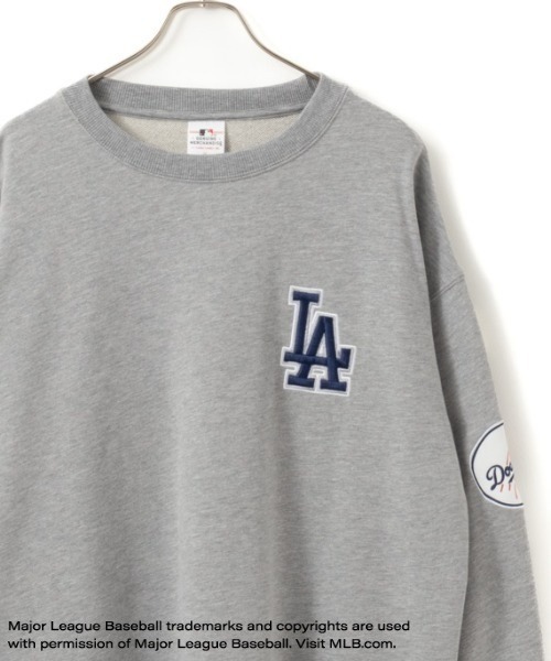 MLB(メジャーリーグベースボール)の「MLB オーバーサイズクルーネックスウェット(スウェット・メンズ・グレー/オートミール/ブラウン/ネイビー/ブラック・L/XL/M)」の2枚目の写真