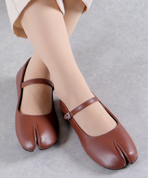 LibertyDoll(リバティードール)の「Liberty doll/メリージェーン タビバレエパンプス|足袋 トゥ ストラップ ローヒール(1192)(バレエシューズ・レディース・ブラック/グレイッシュベージュ/キャメル/ブラック系その他/アイボリー/シルバー/ブラウン/ダークブラウン/ゴールド・S/M/L/LL/3L/4L)」の22枚目の写真