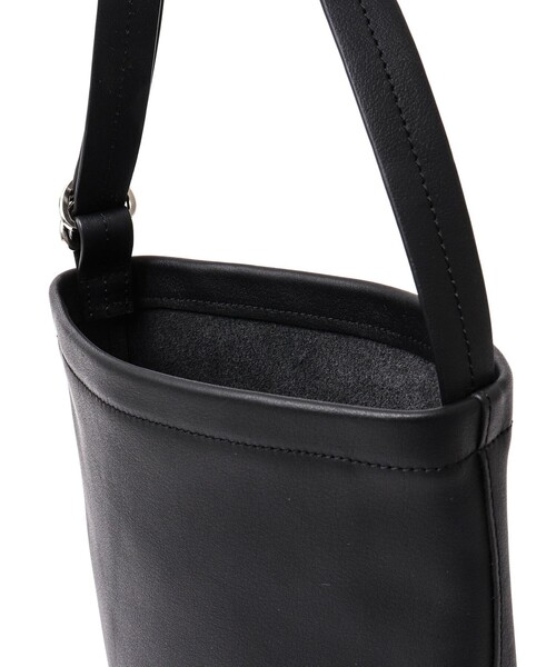 NOLLEY’S（ノーリーズ）の「【EARLE/アール】HUDSON 別注レザーミニショルダーバッグ ER4520（ショルダーバッグ・メンズ・ブラック/グレー・FREE）」の9枚目の写真