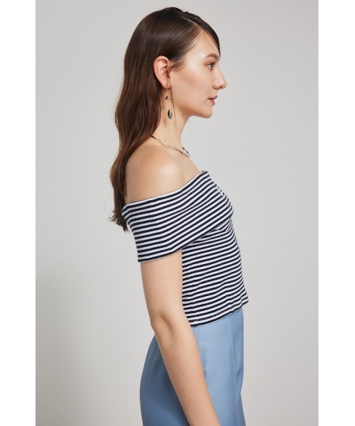rienda(リエンダ)の「Rモチーフプレートカットトップス 夏服 半袖(Tシャツ/カットソー・レディース・ホワイト/ブラック系その他/ブラック/ブルー系その他/ベージュ系その他・FREE)」の15枚目の写真