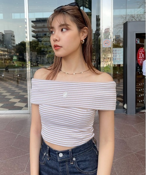 トップス R セール】Rモチーフプレートカットトップス 夏服 半袖（Tシャツ
