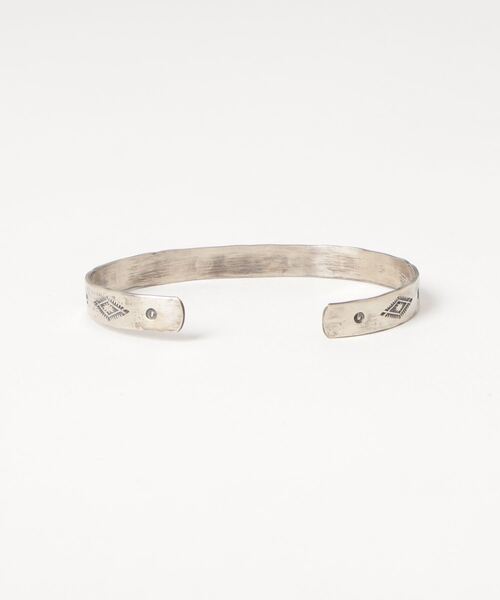 Indian Jewelry（インディアンジュエリー）の「indian jewelry/Stamp Bracelet（ブレスレット・メンズ・シルバー・L）」の2枚目の写真