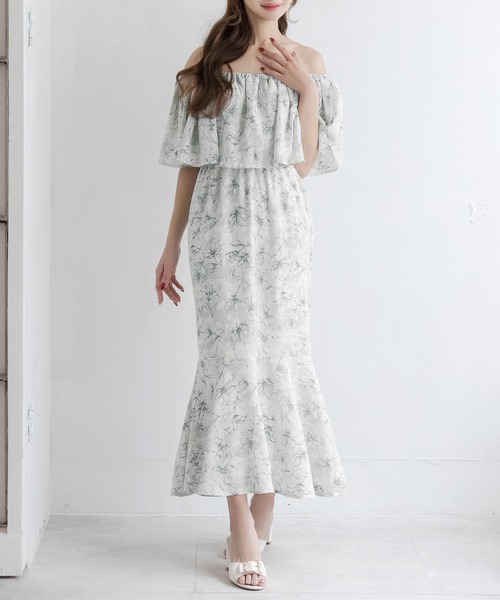 Julia Boutique(ジュリアブティック)の「柄&無地フリルオフショルマーメイドワンピース/24055(ワンピース・レディース・ホワイト/ホワイト系/ブラック・ONE)」の3枚目の写真