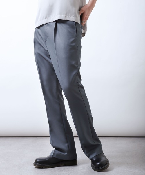 ZIP FIVE（ジップファイブ）の「【ZIP FIVE】センタープレス ドレープ ポリトロ テーパード フレアパンツ / フレア スラックス（スラックス・メンズ・ブラック/グレイッシュベージュ/オリーブ/オフホワイト/ネイビー/チャコール/ベージュ/インディゴブルー・MEDIUM/LARGE/X-LARGE）」の4枚目の写真