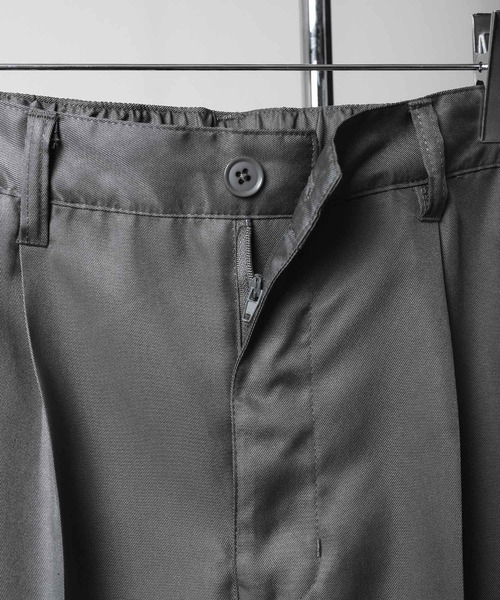 ZIP FIVE（ジップファイブ）の「【ZIP FIVE】センタープレス ドレープ ポリトロ テーパード フレアパンツ / フレア スラックス（スラックス・メンズ・ブラック/グレイッシュベージュ/オリーブ/オフホワイト/ネイビー/チャコール/ベージュ/インディゴブルー・MEDIUM/LARGE/X-LARGE）」の10枚目の写真