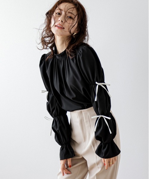 AMELY（エミリー）の「リボンキャンデースリーブ ブラウス（シャツ/ブラウス・レディース・ブラック/ホワイト・フリー）」の2枚目の写真