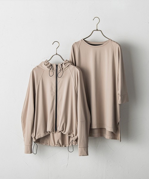 MAYSON GREY（メイソングレイ）の「ラッシュガードドルマンワイドプルオーバー≪洗濯機で洗える≫（Tシャツ/カットソー・レディース・ベージュ/ブラック/カーキ・M）」の9枚目の写真