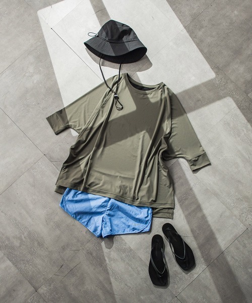 MAYSON GREY（メイソングレイ）の「ラッシュガードドルマンワイドプルオーバー≪洗濯機で洗える≫（Tシャツ/カットソー・レディース・ベージュ/ブラック/カーキ・M）」の6枚目の写真