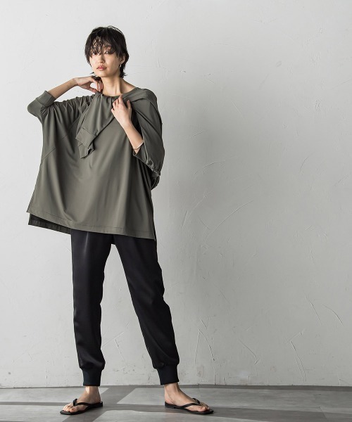 MAYSON GREY（メイソングレイ）の「ラッシュガードドルマンワイドプルオーバー≪洗濯機で洗える≫（Tシャツ/カットソー・レディース・ベージュ/ブラック/カーキ・M）」の20枚目の写真