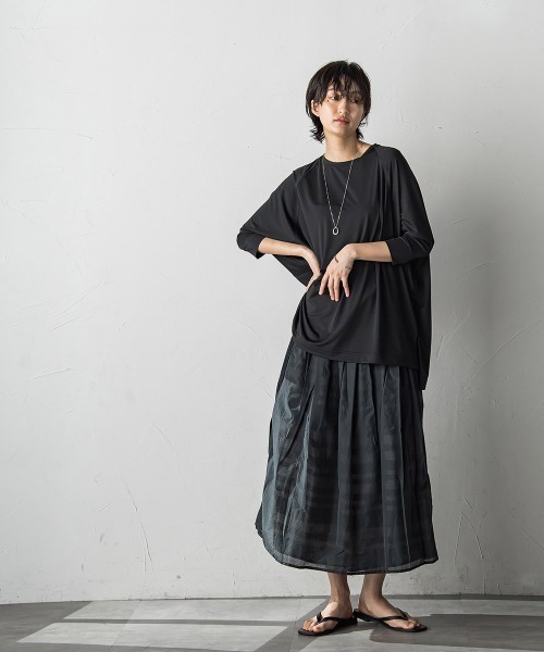 MAYSON GREY（メイソングレイ）の「ラッシュガードドルマンワイドプルオーバー≪洗濯機で洗える≫（Tシャツ/カットソー・レディース・ベージュ/ブラック/カーキ・M）」の16枚目の写真